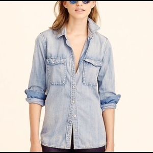 Jcrew classic womens chambray button down - Size 6